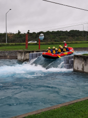 Level 2 Students Meet Fast Moving Water!