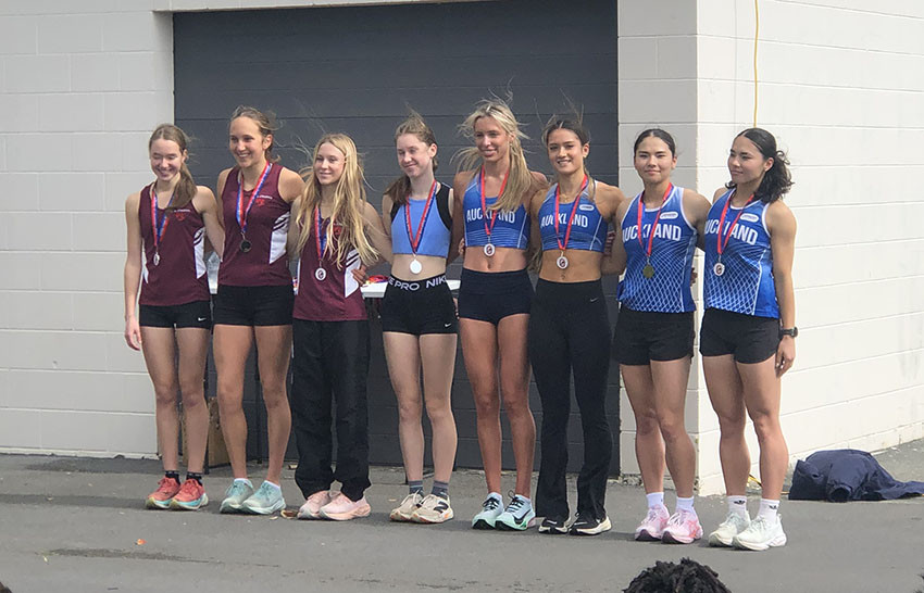 Another Gold For Hellyer Sisters!