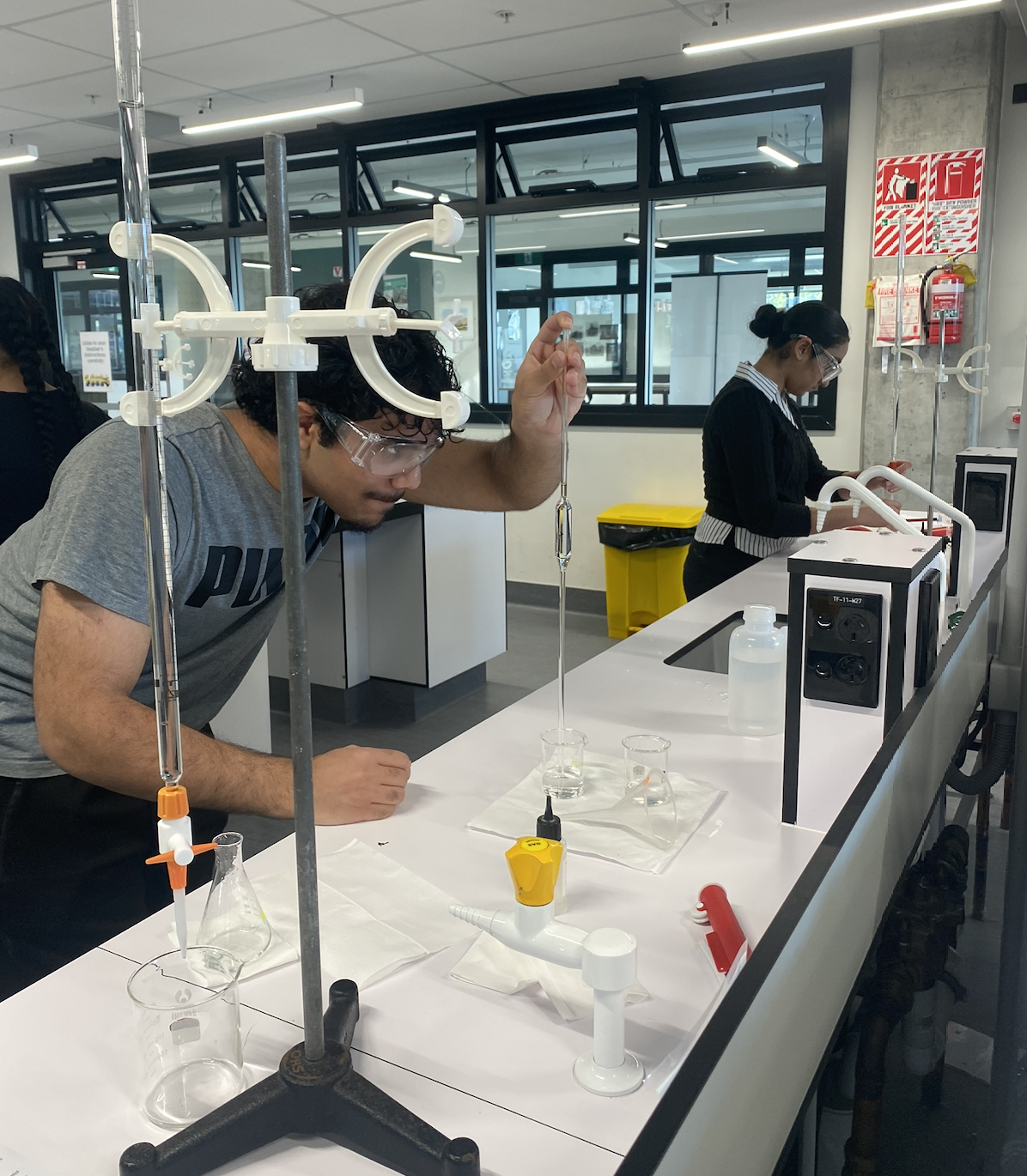Level 2 Chemistry Students Strengthen Practical Laboratory Skills