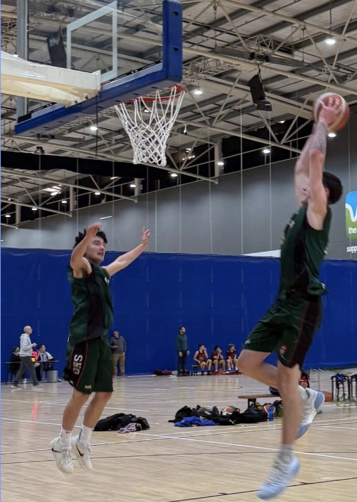 Senior A Boys Basketball Team Advances to Central Western Final