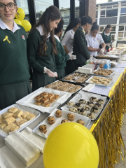 Service Council Leads OHS Daffodil Day Fundraising
