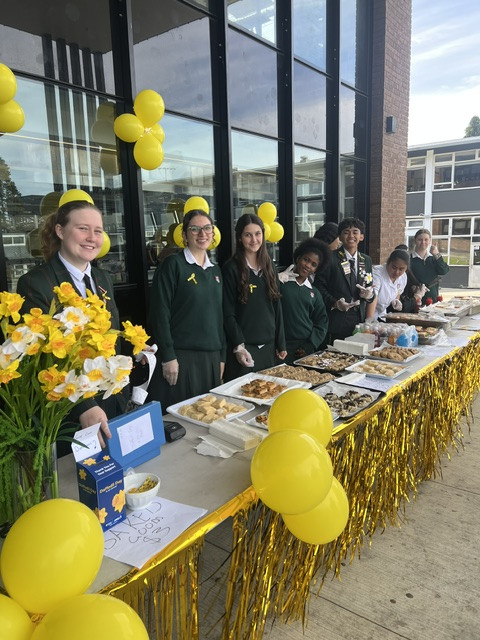 Service Council Leads OHS Daffodil Day Fundraising
